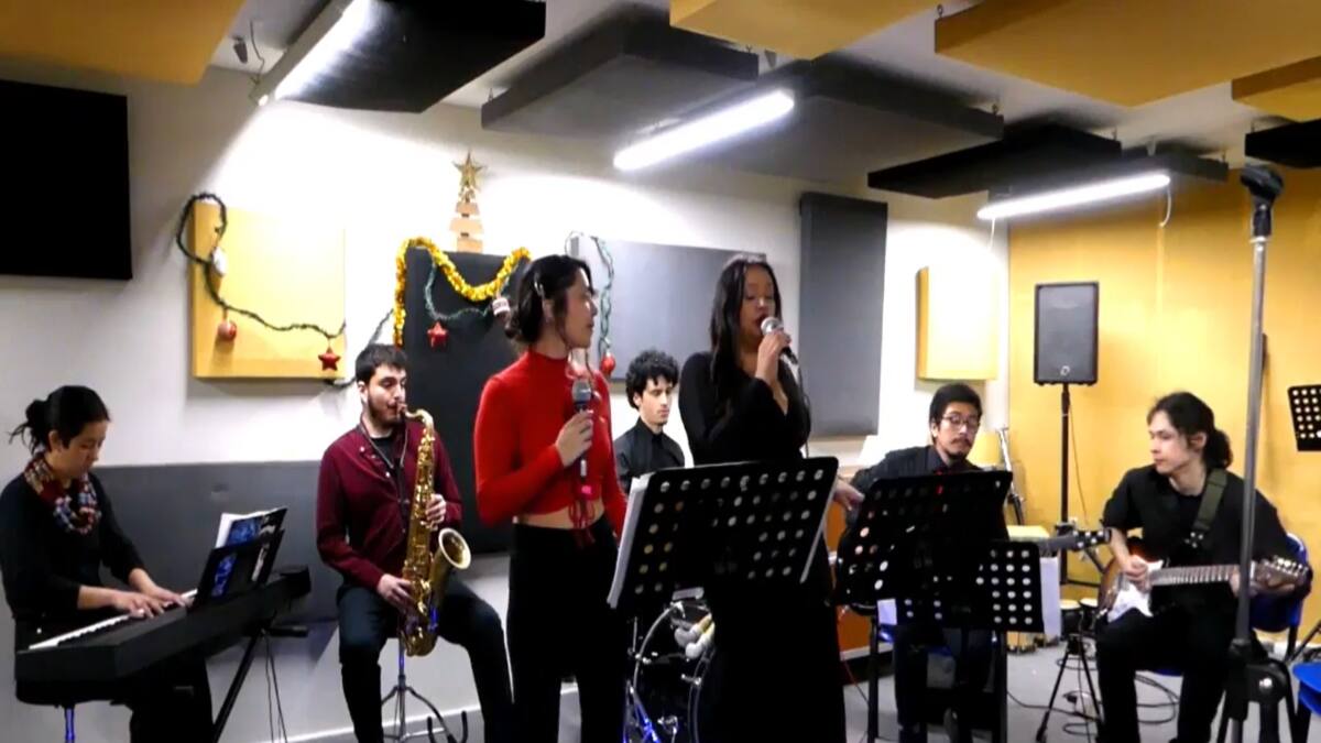 Navidad Band: Cómo contratar música en vivo para estas fiestas familiares