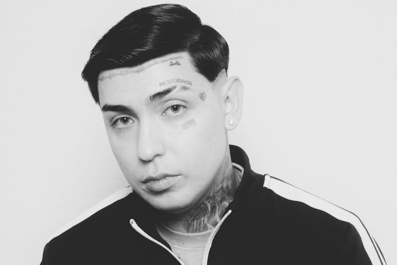 es productor musical del género urbano.