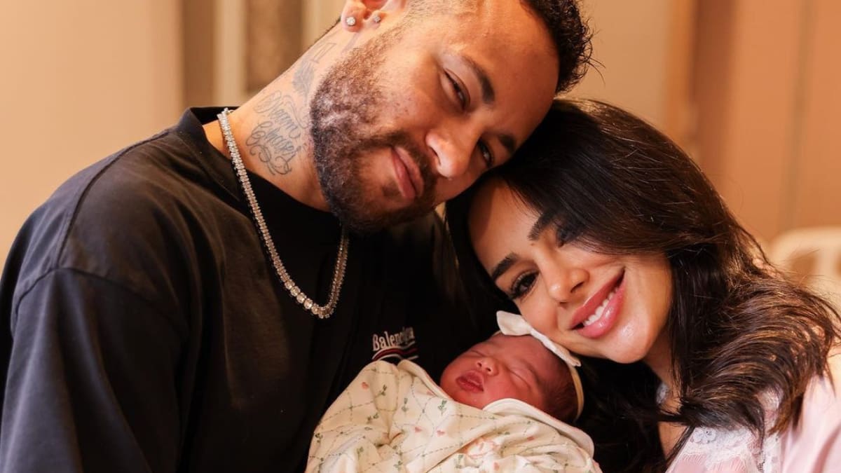Neymar Jr. y su novia Bruna Biancardi dan la bienvenida a su hija con tiernas fotos familiares