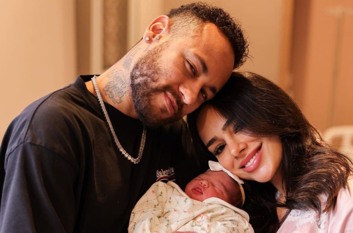 Neymar Jr. y su novia Bruna Biancardi dan la bienvenida a su hija con tiernas fotos familiares