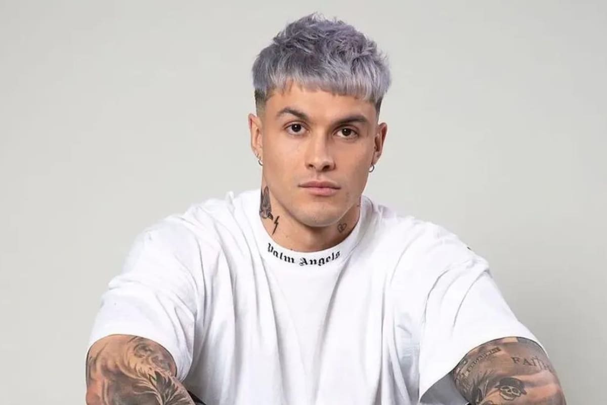 mostró un radical cambio de look en sus redes sociales.
