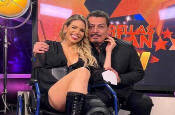 Critican a la novia de José Manuel Figueroa por transmitir en vivo el funeral de Julián Figueroa