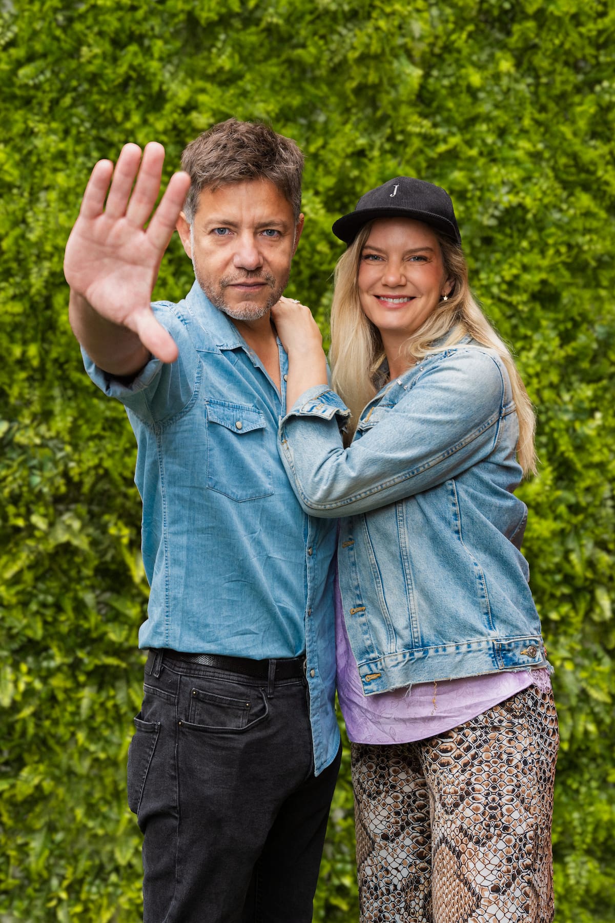 Pablo Zúñiga y Javiera Acevedo participaron en programa "La Cabaña" del Mega.