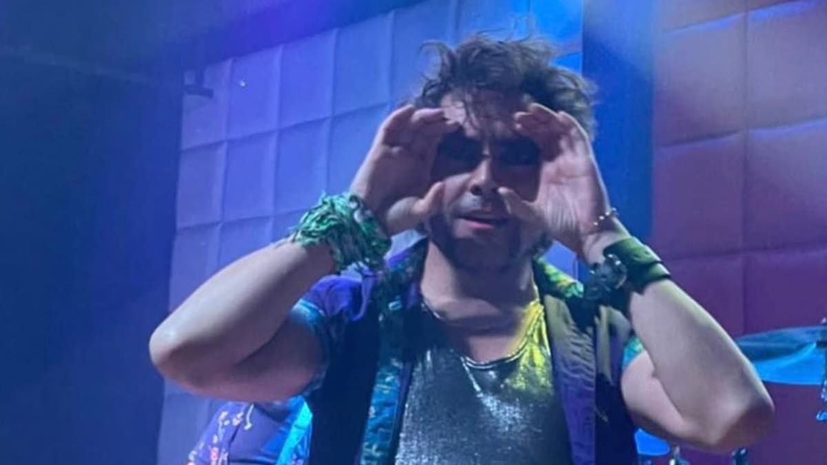 “Es abiertamente gay…”: Panelista de TV lanza bomba al revelar oculto romance con famoso comediante