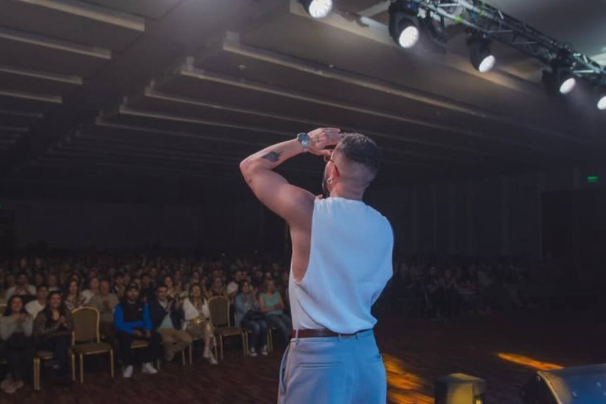 El comediante está siendo criticado por líder evangélico.