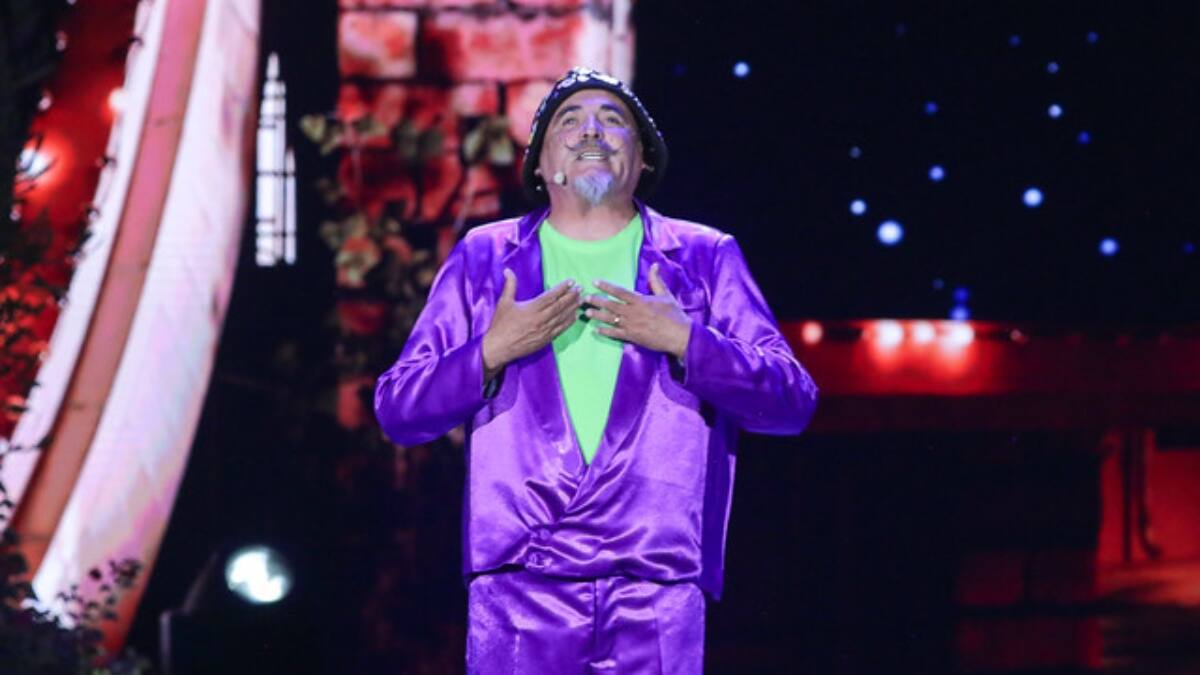 “Toda la noche con el celular”: Paul Vázquez sorprendió a Pamela Leiva en pleno show de Olmué