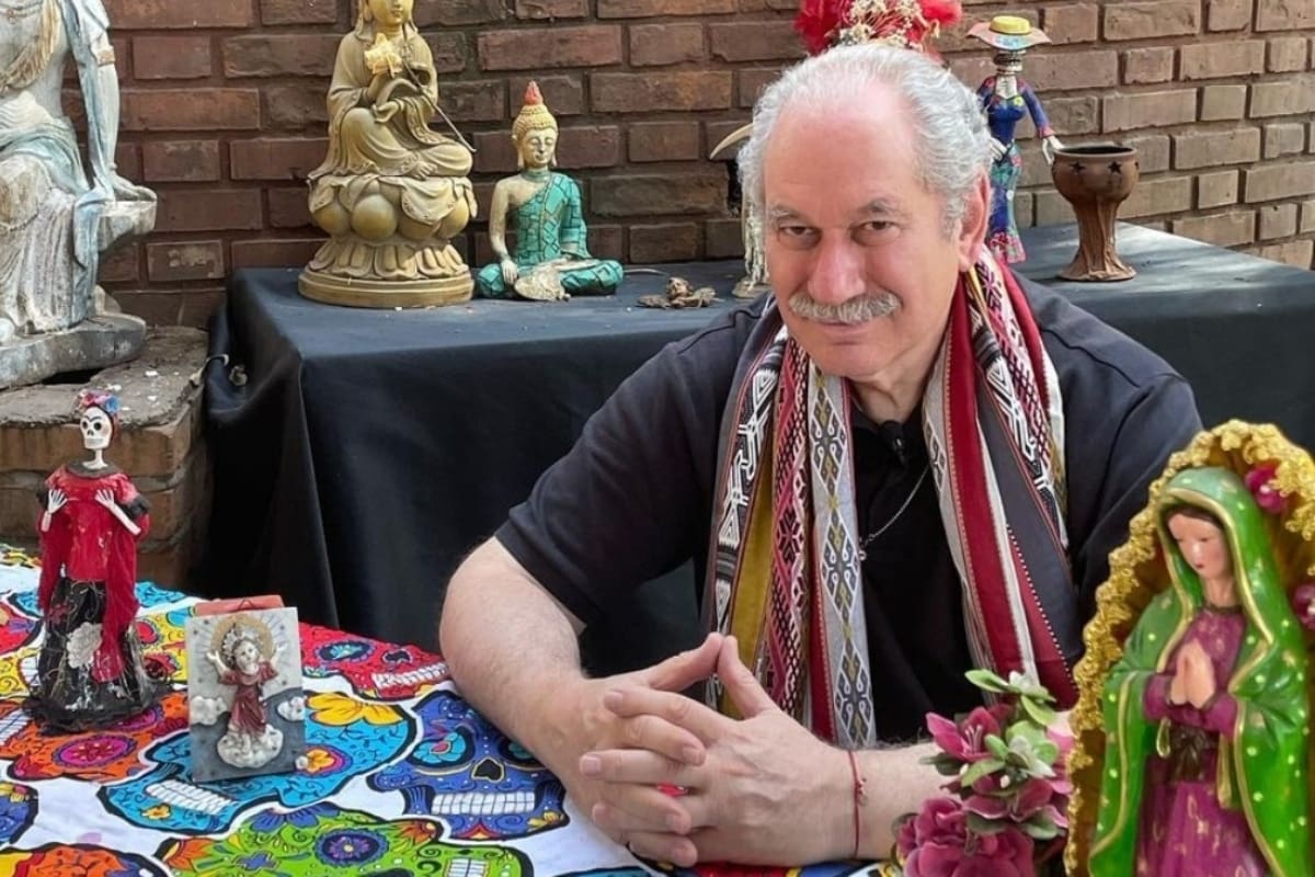 El guía espiritual impactó con transformadoras predicciones.