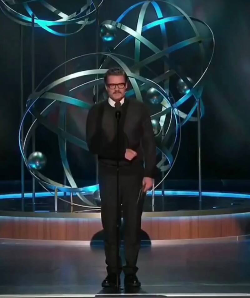 Pedro Pascal en los Premios Emmys 2024.