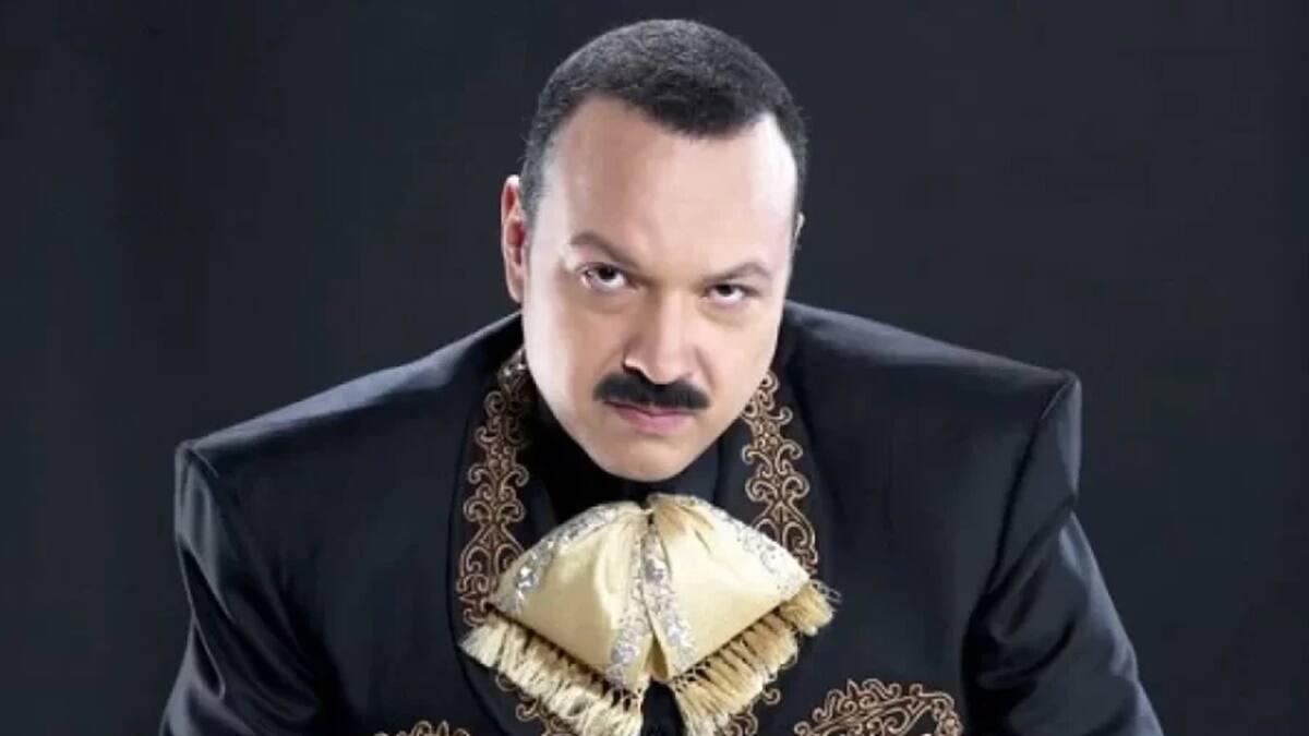 Pepe Aguilar regaña a su hijo en pleno concierto: “¿Qué diablos te pasa?”