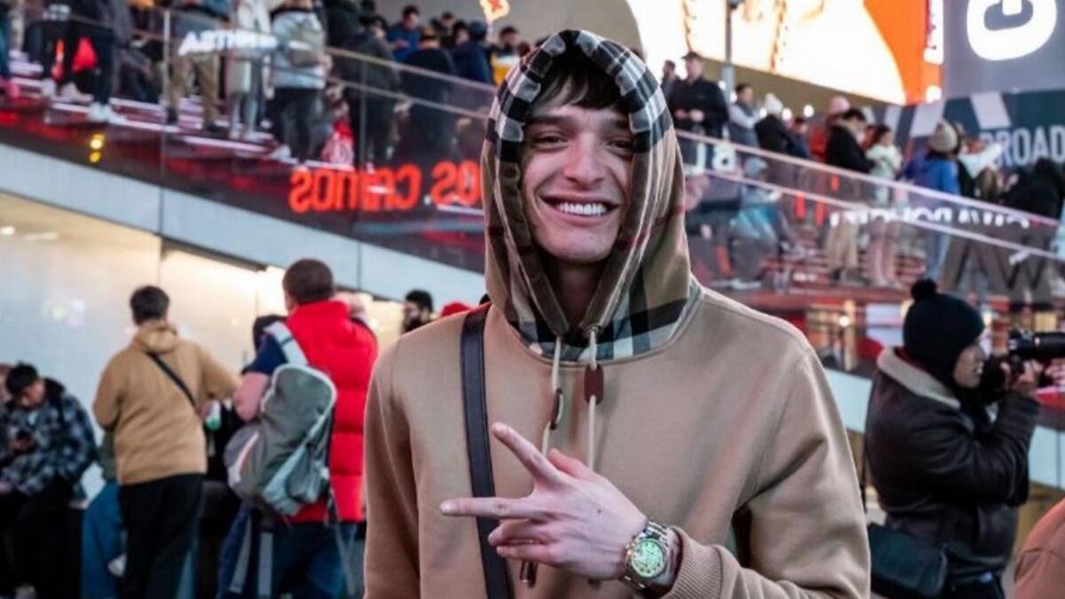 Peso Pluma, creador de "Ella baila sola", revela por qué no le gusta su voz