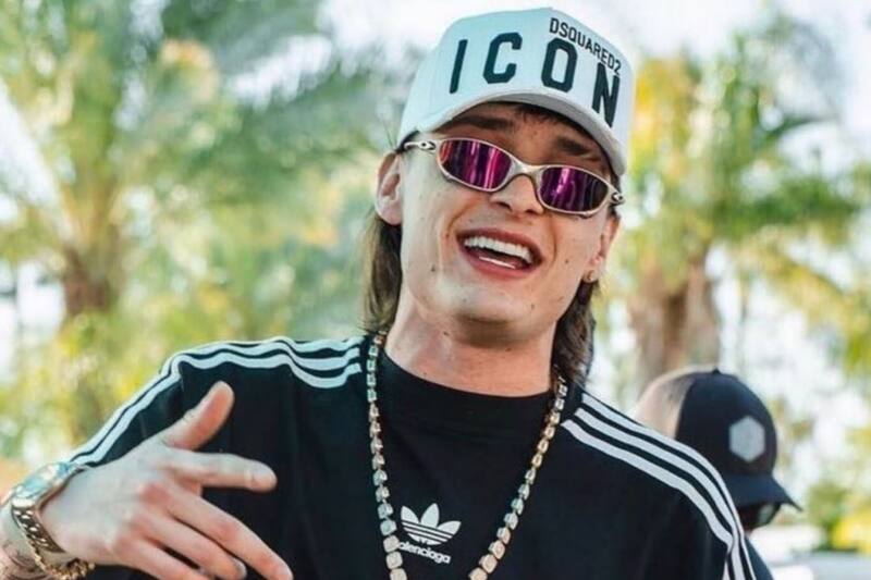 Peso Pluma  Los éxitos del mexicano no paran que ya fue considerado por el Canelo Álvarez para cantar en su pelea. - Créditos: Instagram