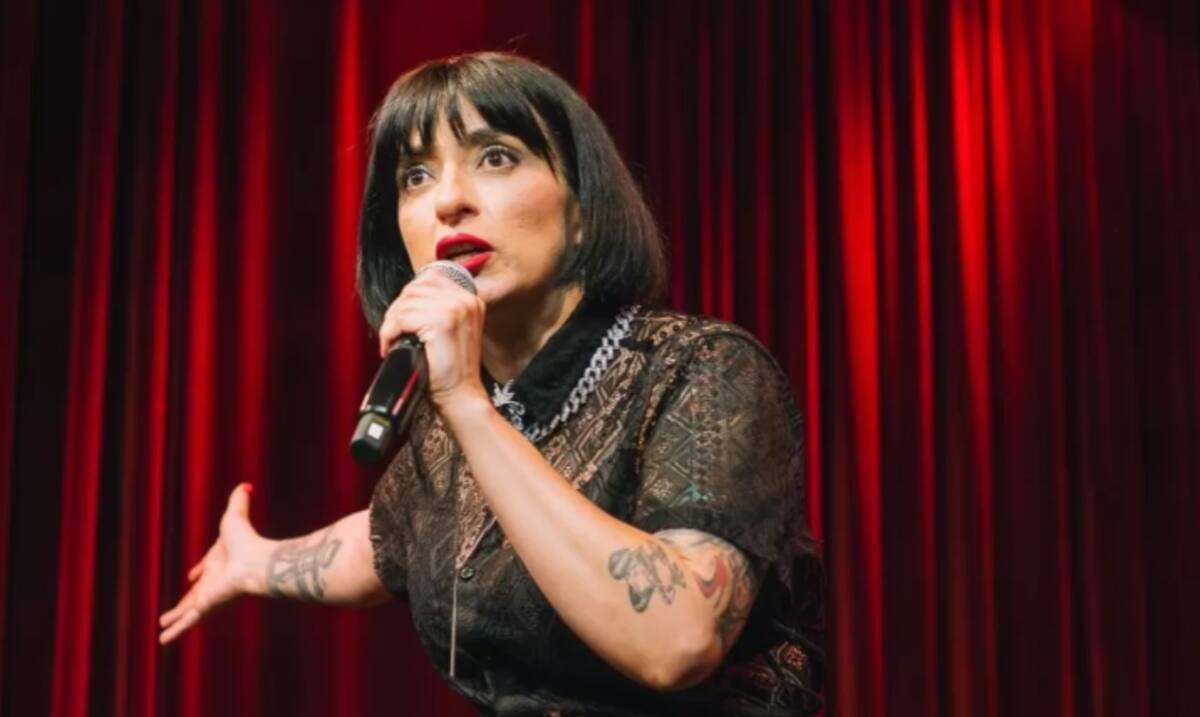 La comediante sería pifiada en Viña según la Reina del Tarot.