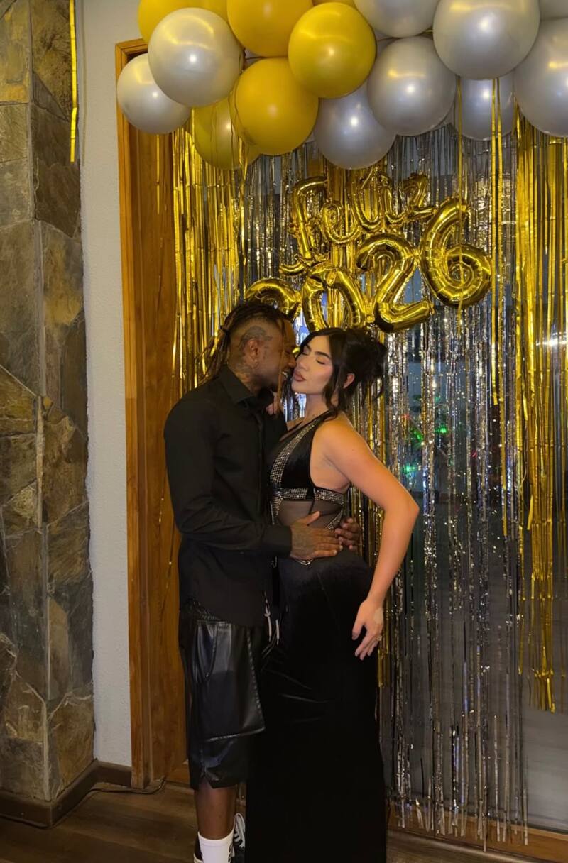 La pareja optó por el negro.