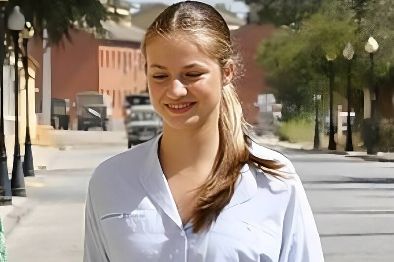 La hija mayor de los reyes de España comenzó con su formación castrense.