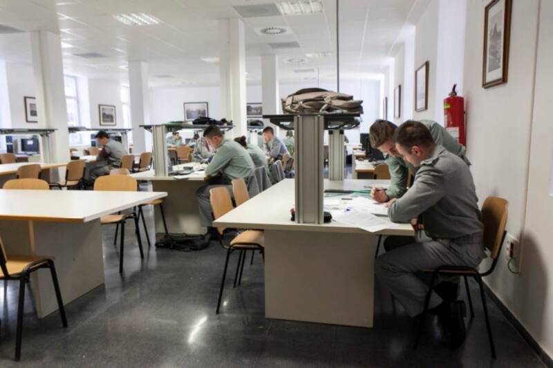 La hija del rey Felipe y la reina Letizia recibirá varios uniformes que usará durante su estancia en el Ejército de Tierra.