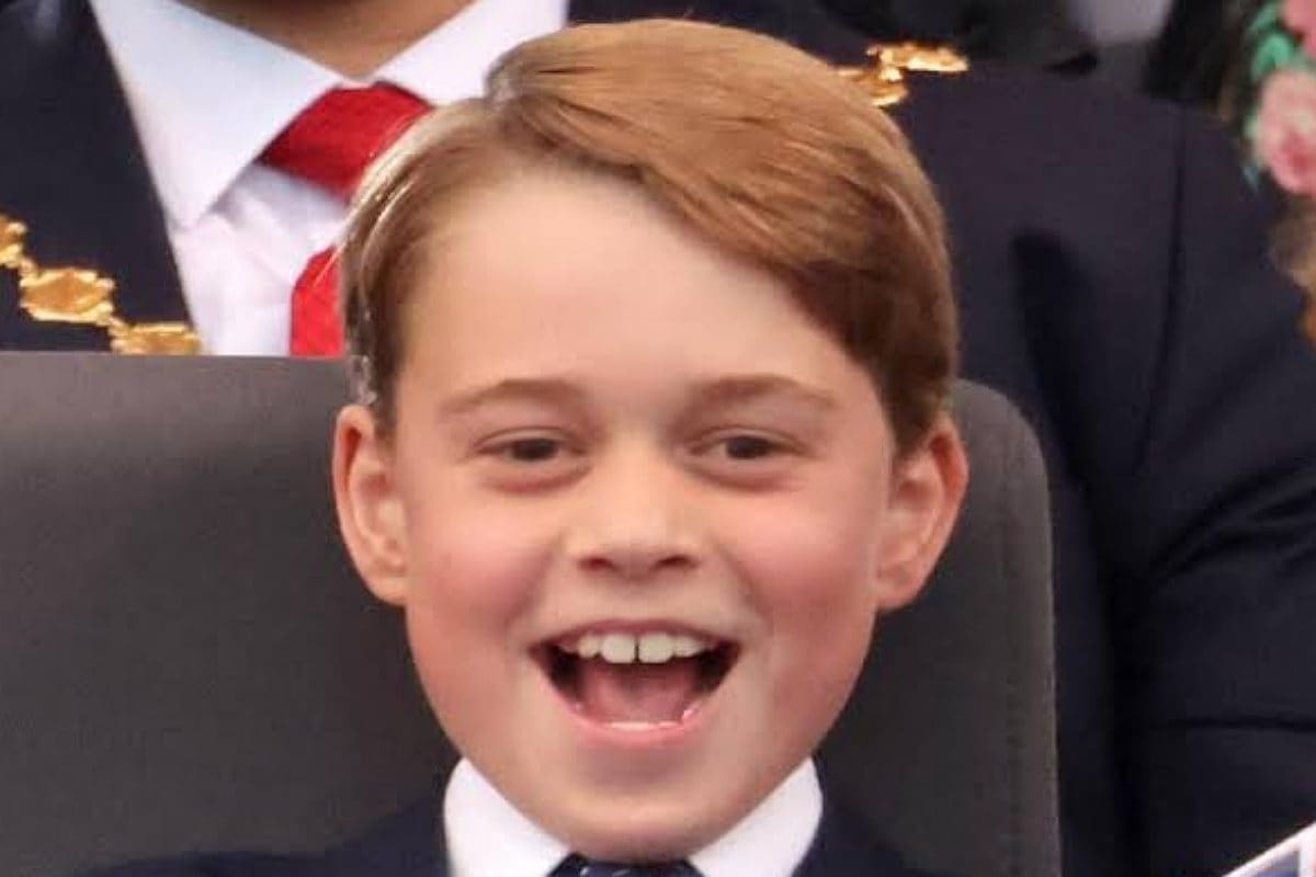 Príncipe George El hijo mayor de los príncipes de Gales le gusta pasar tiempo en los jardines de la finca de Highgrove de su abuelo, el rey Carlos. - Créditos: Instagram