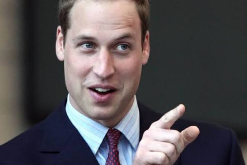 Príncipe William El heredero al trono británico apareció en unas tiernas fotos de cuando era bebé junto a sus padres. - Créditos: Archivo