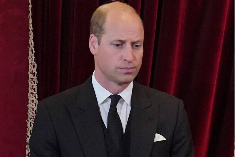 Príncipe William El príncipe de Gales da la bienvenida al primer invitado que llega a Londres para la coronación del rey Carlos. - Créditos: Instagram