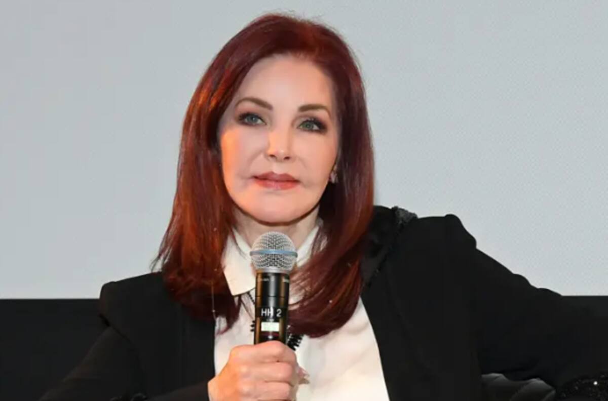 Priscilla Presley reaparece en alfombra roja tras fallecimiento de su hija, Lisa Marie