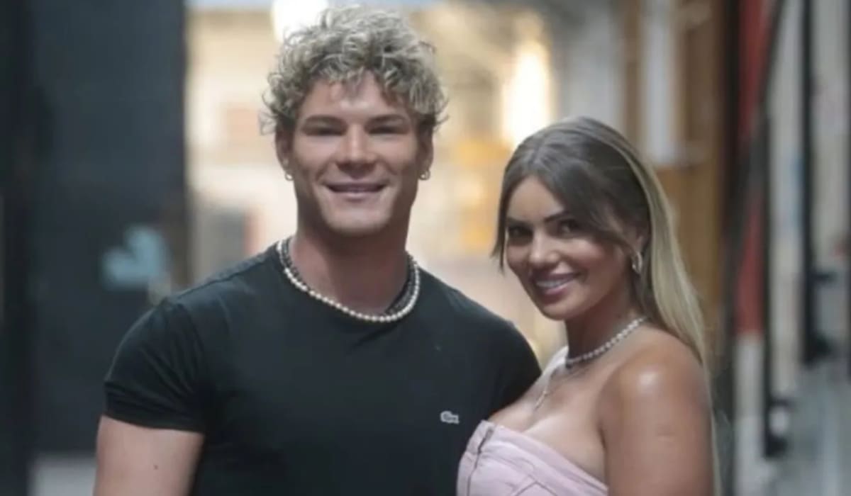 La pareja habría discutido a los gritos en estacionamiento de Chilevisión.