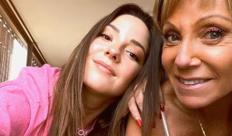 recibe supuesto detalle de Kel Calderón.