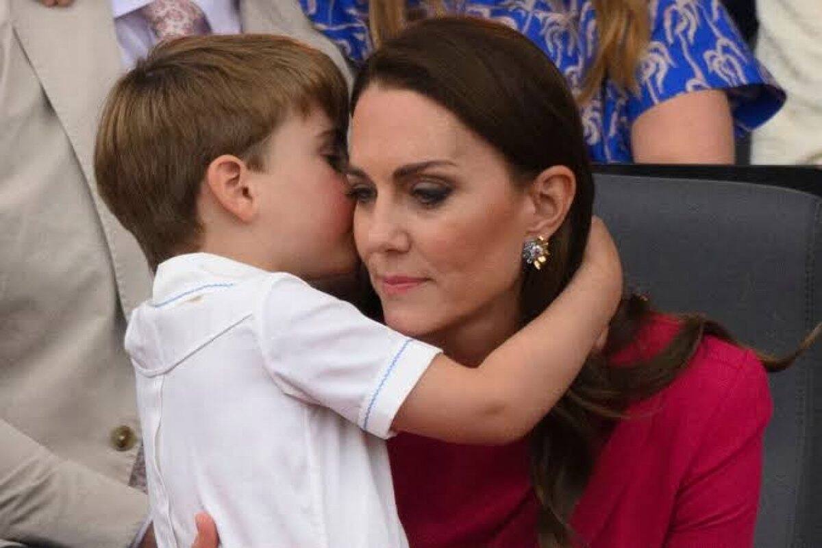 Realeza británica El peculiar hábito del príncipe Louis al llegar a casa después de clases - Créditos: Internet