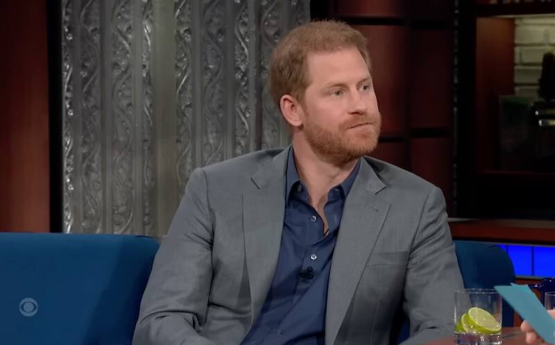 Realeza británica Príncipe Harry protagoniza reveladora entrevista - Créditos: The Late Show