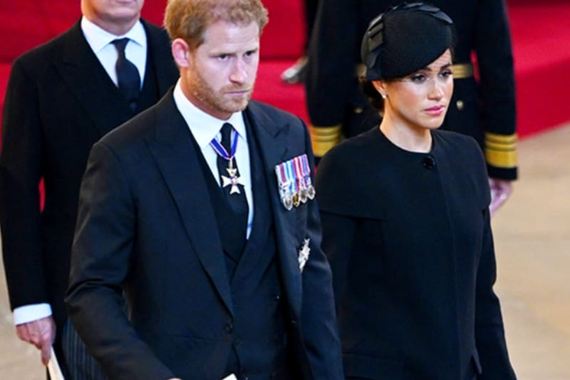 Realeza británica Príncipe Harry y Meghan Markle estarán "estrictamente controlados si van a la coronación - Créditos: