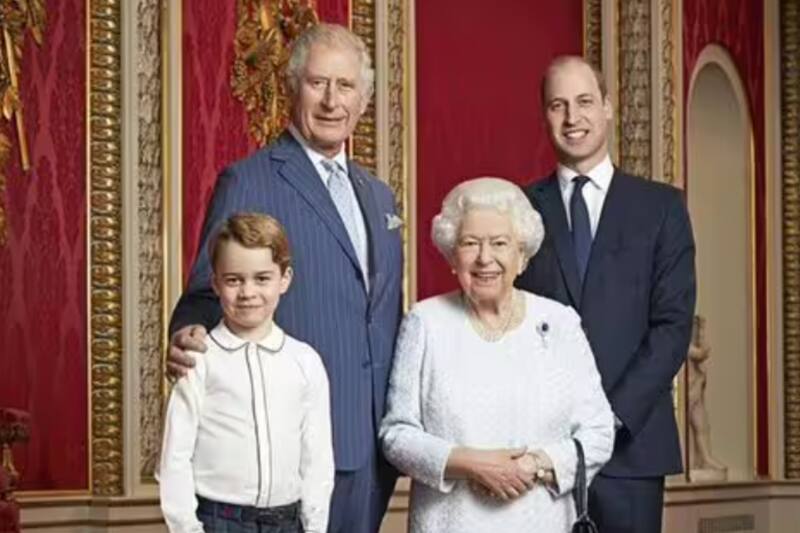 Realeza El príncipe George ha estado acompañado en la mayoría de los compromisos por su hermana menor Charlotte - Créditos: captura