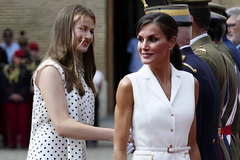 La monarca acompañó a la princesa Leonor a Zaragoza