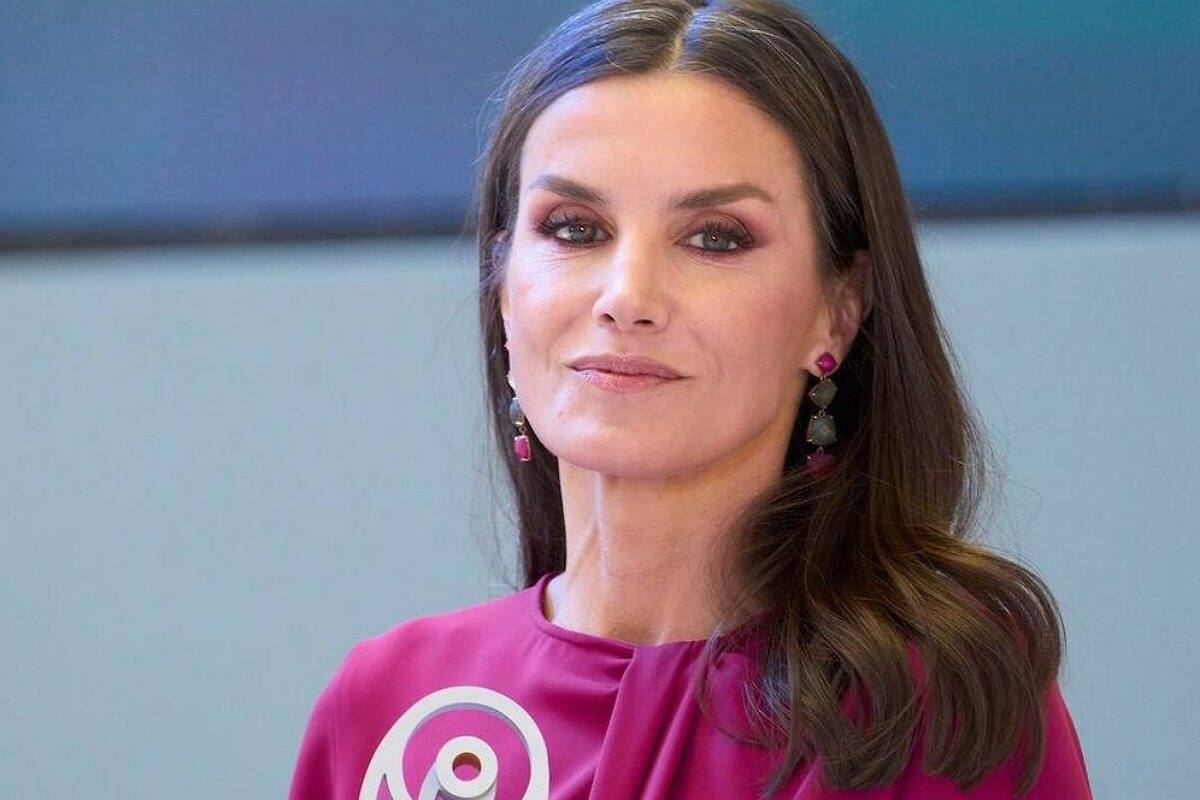 Reina Letizia La monarca lució espectacular con un vestido rosa buganvilia. - Créditos: Internet