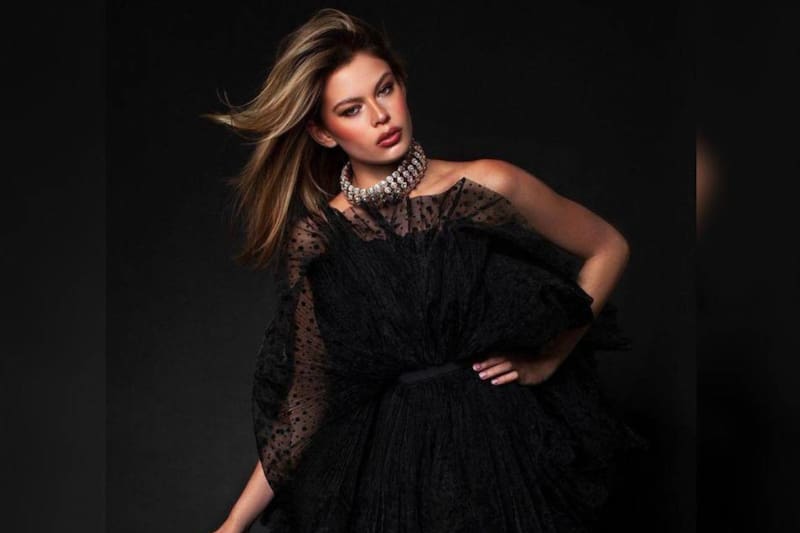 ¿Quién es Rikkie Kollé, primera mujer transgénero en ganar un concurso de belleza?