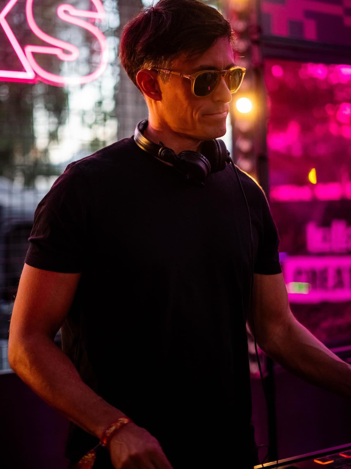 Y su faceta de DJ. Foto: Instagram