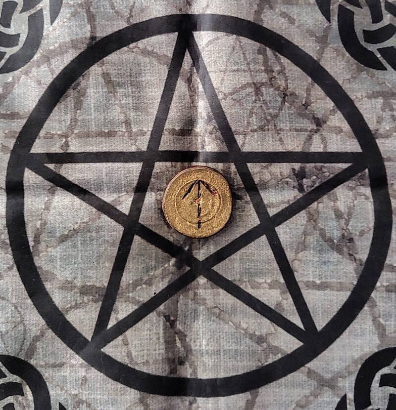 Esta es la runa Tyr.