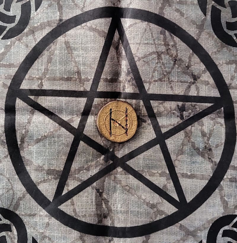 Así se ve la runa Hallagaz.