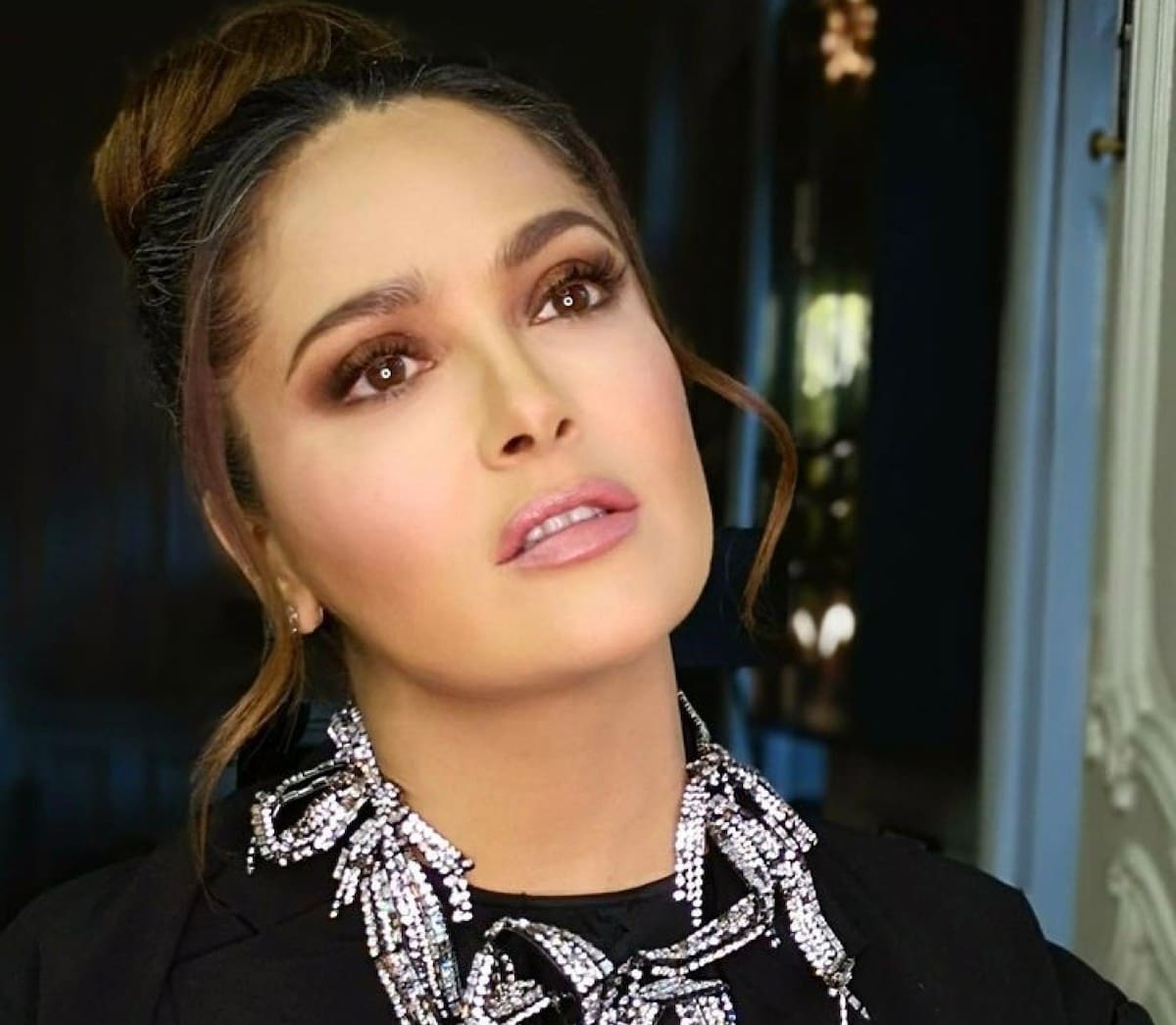 Salma Hayek La actriz aprovecha los secretos de la herbolaria - Créditos: Instagram: @salmahayek