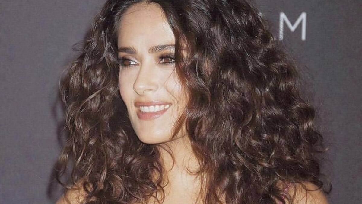Salma Hayek comparte foto con hijo de Linda Evangelista y ella lo aprueba