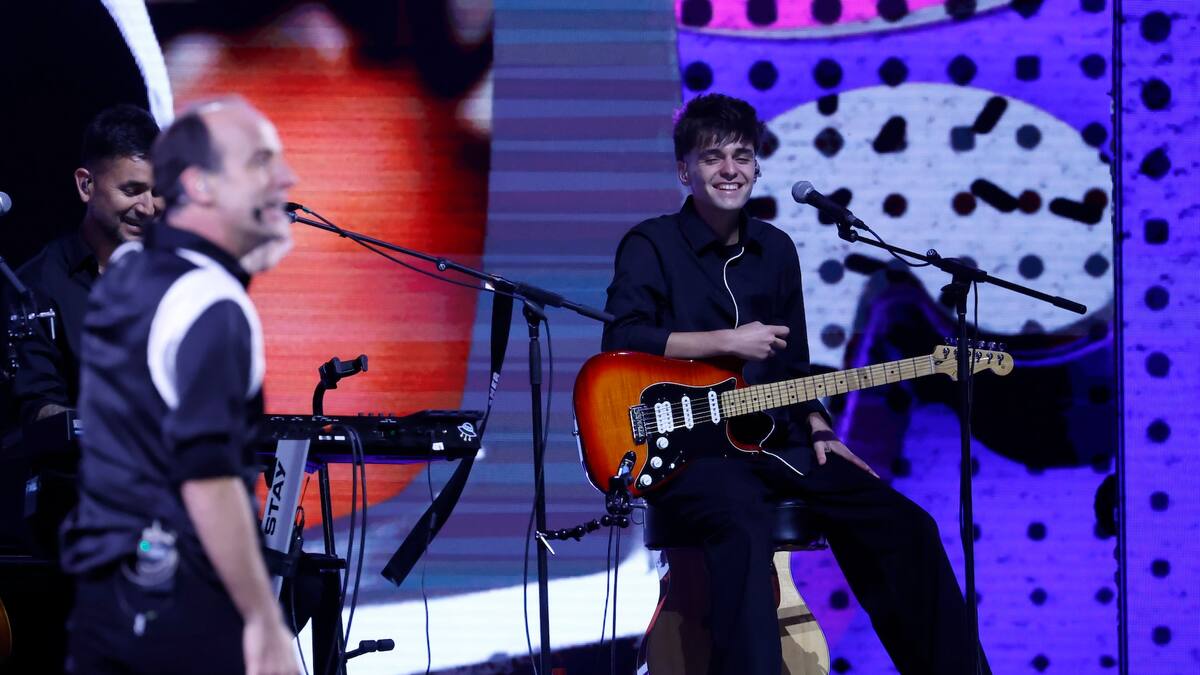 “Igual a su papá” y “demasiado lindo”: Hijo de Stefan Kramer se lució en Viña 2026 y desata ola de comentarios