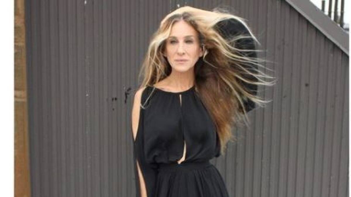 Sarah Jessica Parker muestra al mundo que Carrie Bradshaw llevará sus canas con orgullo