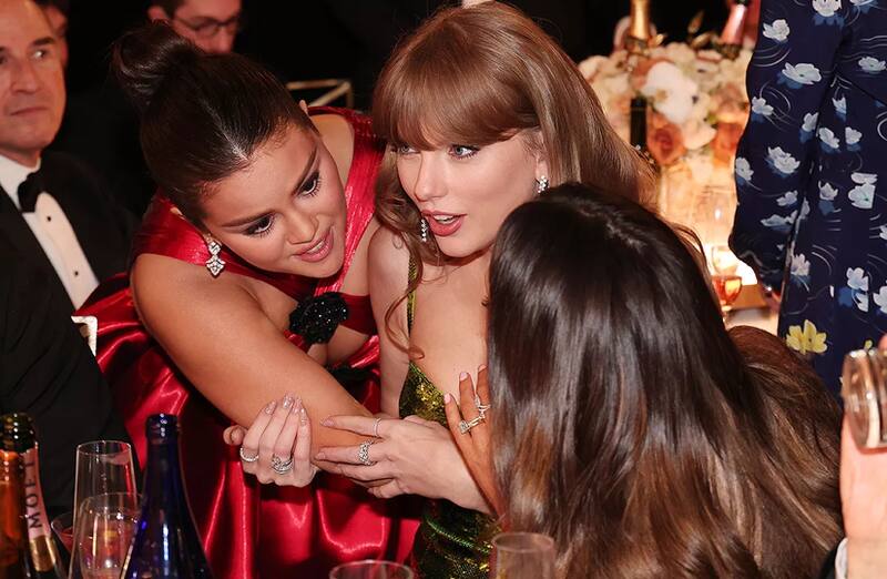 Polémica imagen de Selena Gomez y Taylor Swift en los Globos de Oro