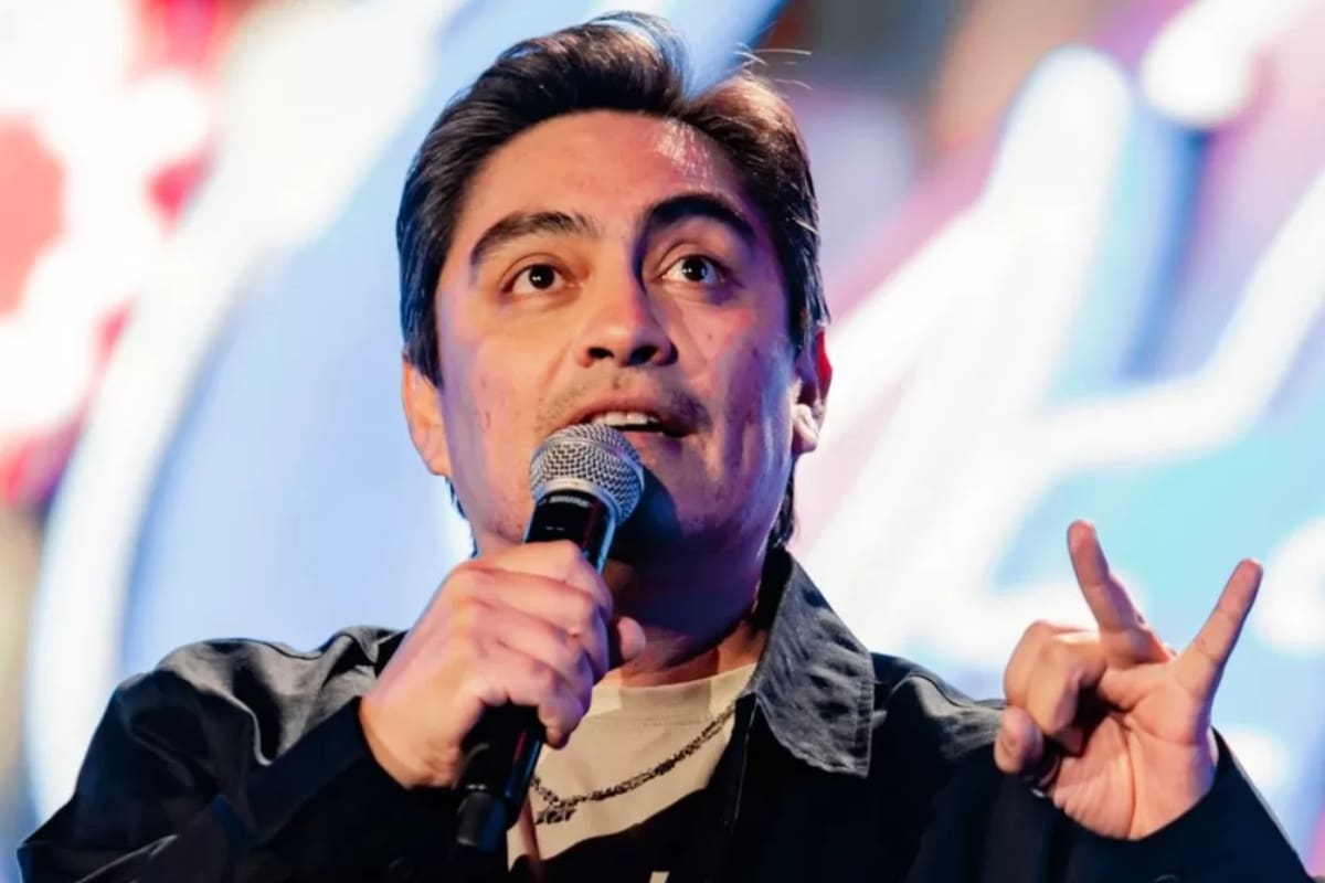 El comediante fue captado junto a misteriosa mujer.