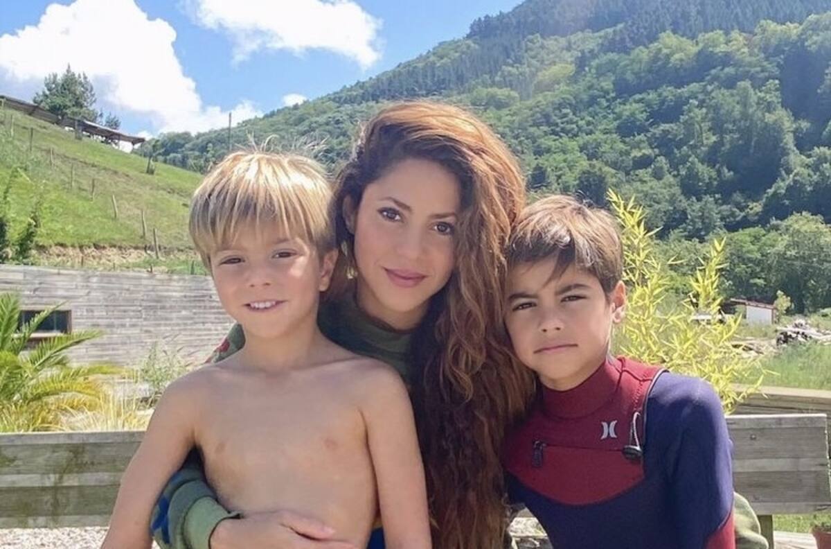 Como una familia normal: Shakira y Piqué son captados durante sus vacaciones en alta mar