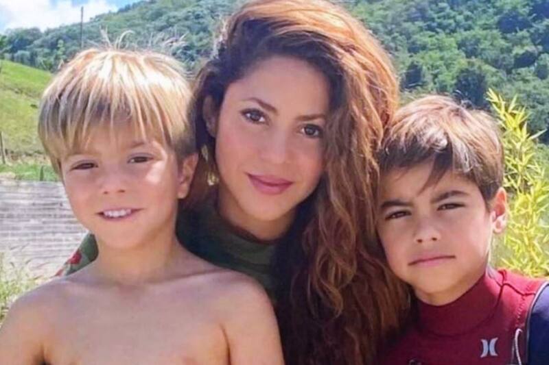 Shakira La cantante ha dejado Barcelona con sus hijos Sasha y Milán - Créditos: Instagram