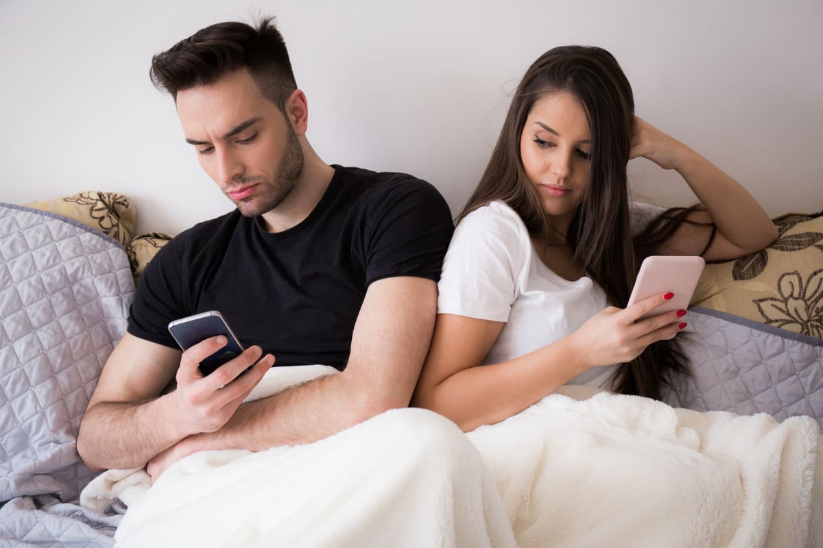 Signos zodiacales Descubre quienes son los que más desconfían de su pareja de todos los integrantes del Zodiaco. - Créditos: BlackCAT