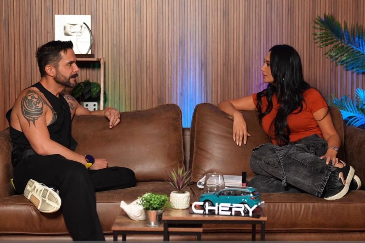 Álvaro Ballero y Pamela Díaz en un nuevo capítulo.
Foto: captura @oncestream