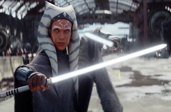 Quién es Rosario Dawson, la actriz que da vida a Ahsoka Tanoen “Star Wars: Ahsoka”