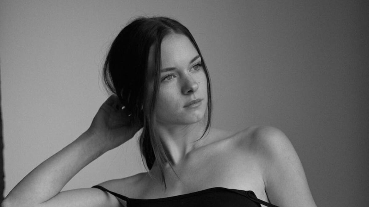 Stella Banderas ya es perfumista: la hija de Antonio Banderas y Melanie Griffith lanzó Lightbound