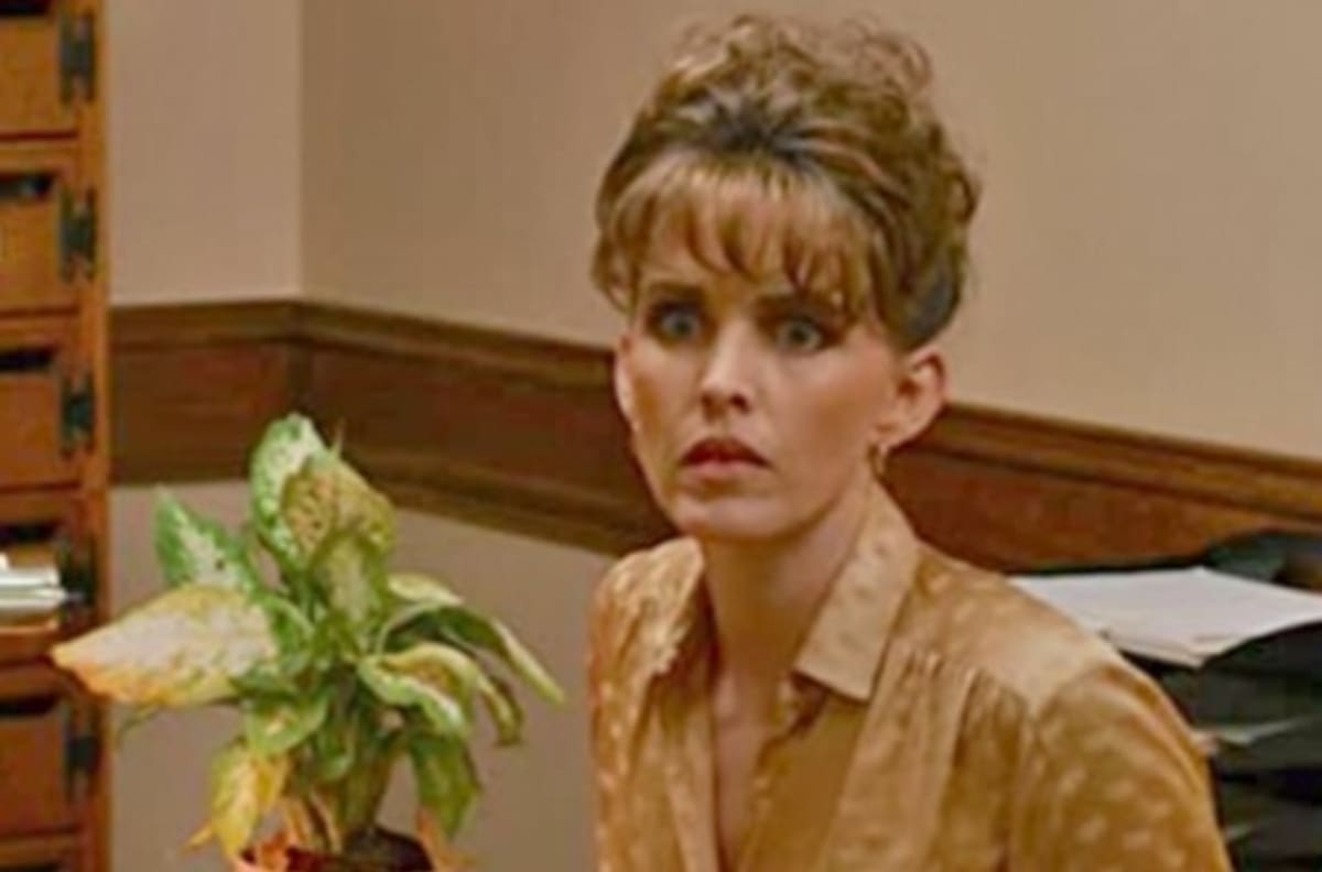 "Eso no es humano": Actriz de "Stranger Things" denuncia que su hijo fue agredido brutalmente