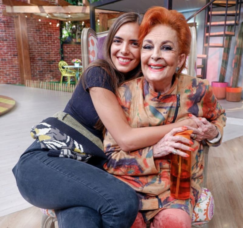 La "Dama del buen decir" esperaba a su nieta para despedirse