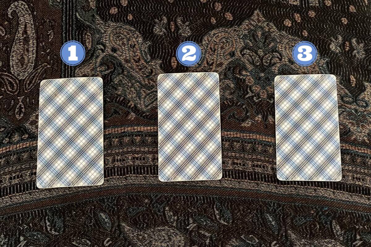 ¿Qué carta del Tarot es la que llama más tu atención? Elige una y recibe un consejo para este 11 de junio.